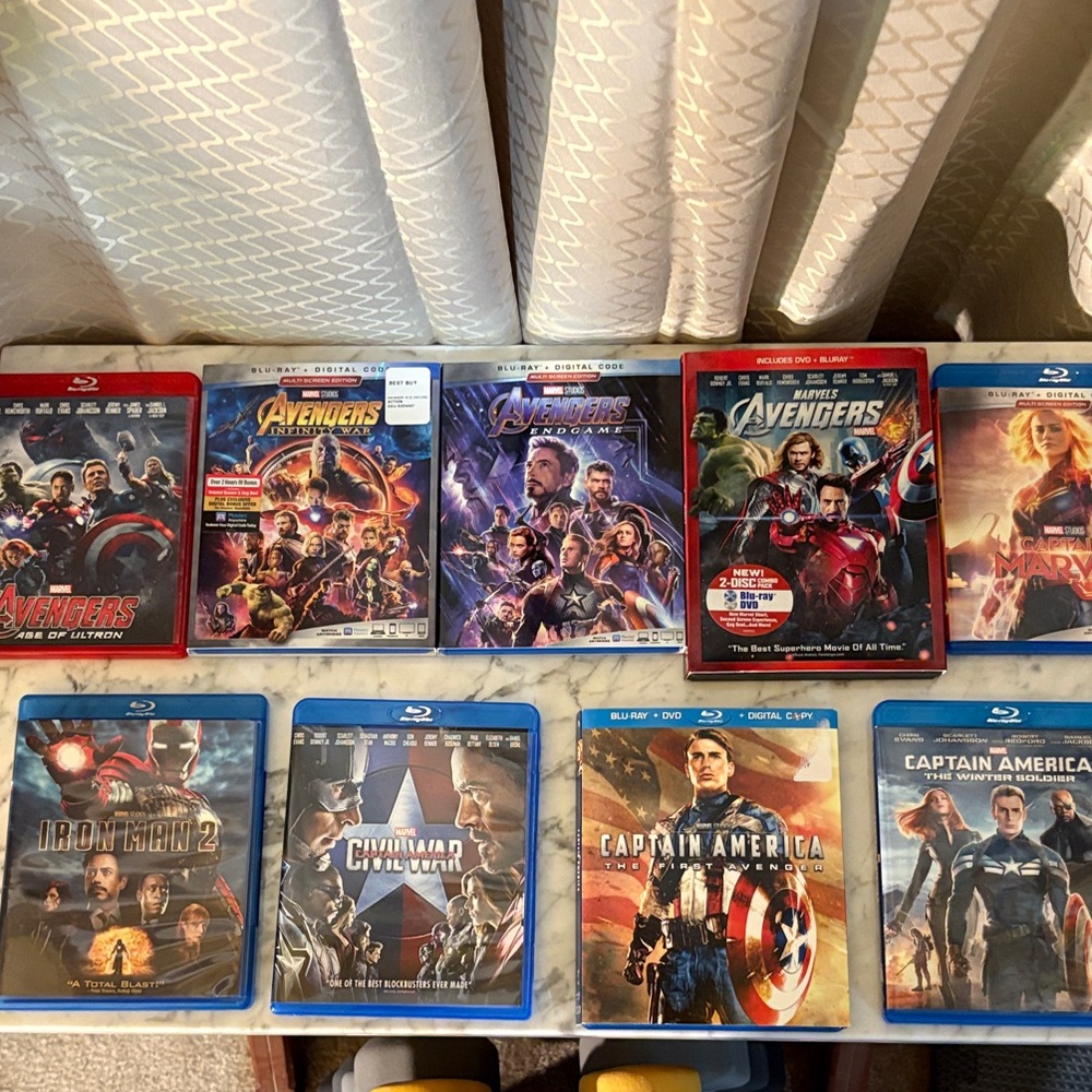Marvel Blu-ray Set - Captain America, Avengers, Iron Man, Captain Marvel
